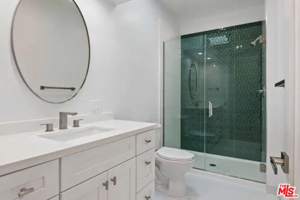 $3,800 | 15912 Vose Street, Van Nuys, CA 91406