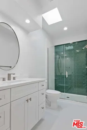 $3,800 | 15912 Vose Street, Van Nuys, CA 91406