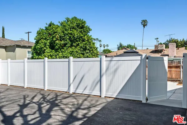 $3,800 | 15912 Vose Street, Van Nuys, CA 91406
