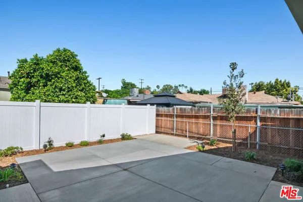 $3,800 | 15912 Vose Street, Van Nuys, CA 91406