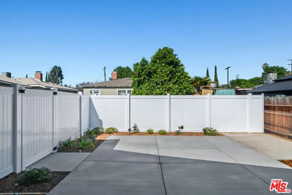 $3,800 | 15912 Vose Street, Van Nuys, CA 91406