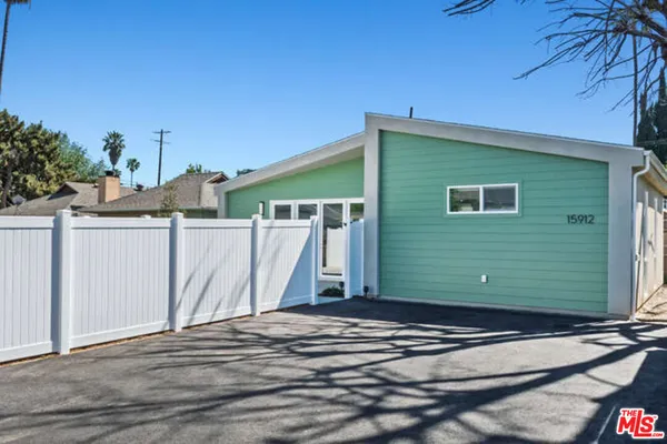 $3,800 | 15912 Vose Street, Van Nuys, CA 91406