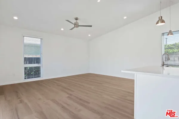 $3,800 | 15912 Vose Street, Van Nuys, CA 91406