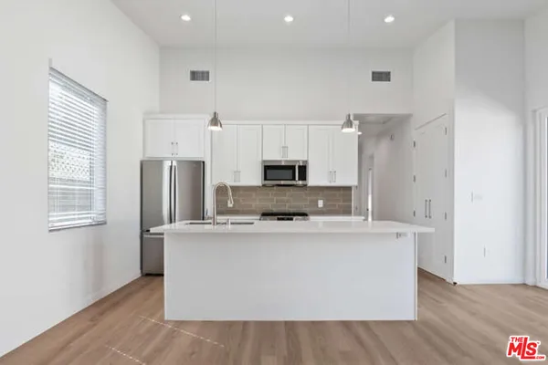 $3,800 | 15912 Vose Street, Van Nuys, CA 91406