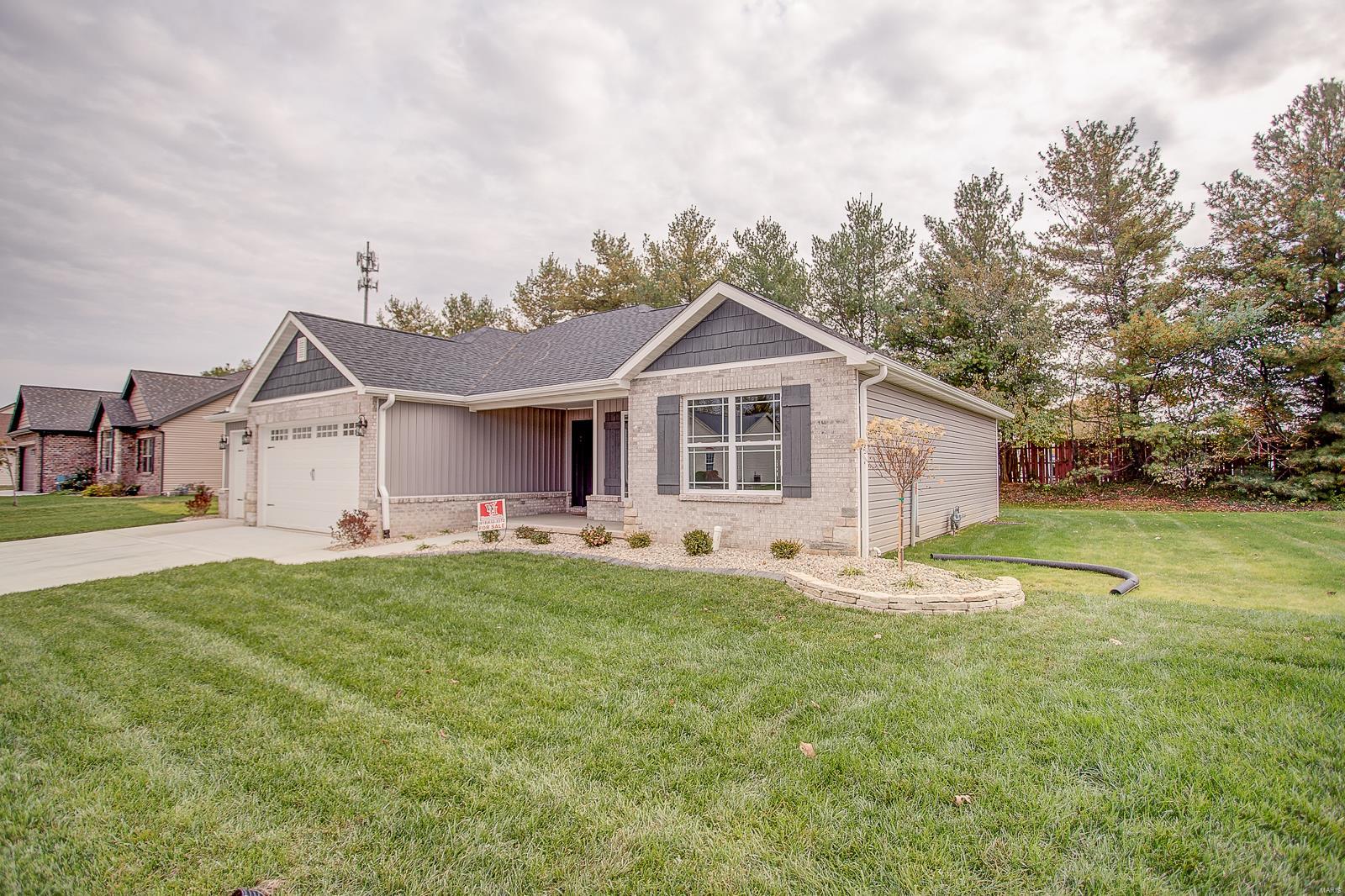 715 Wheatfield Road O'Fallon, IL 62269 - Photo 3 of 56