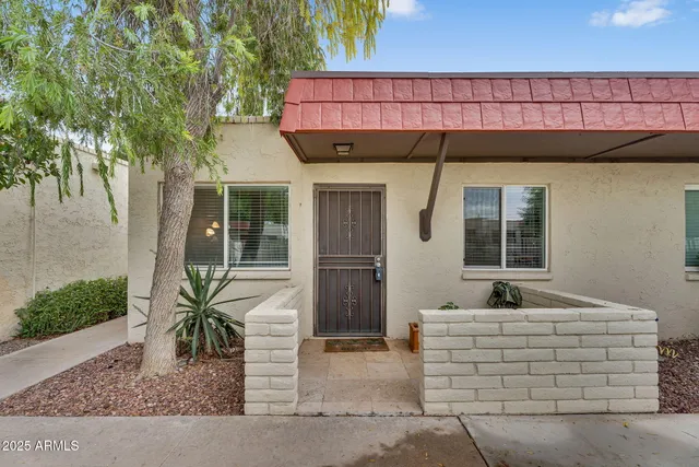 $1,350 | 3626 North 37th Street, Unit 7, Phoenix, AZ 85018