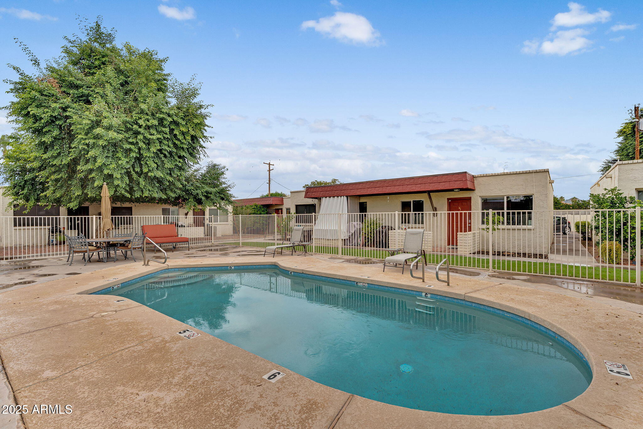 3626 North 37th Street, Unit 7 Phoenix, AZ 85018 - Photo 4 of 25 17-web-or-mls-DSC06380