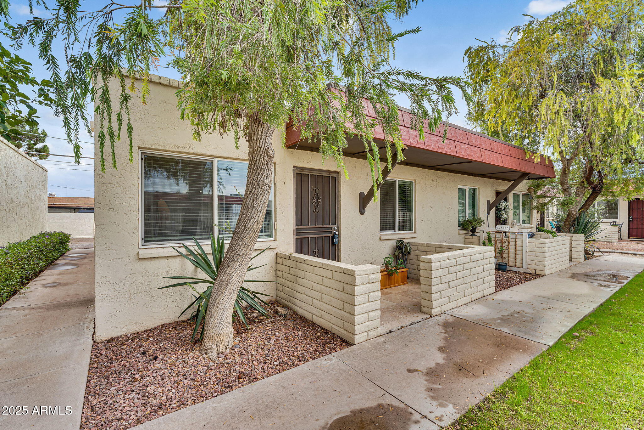 3626 North 37th Street, Unit 7 Phoenix, AZ 85018 - Photo 6 of 25 3-web-or-mls-37th St-16