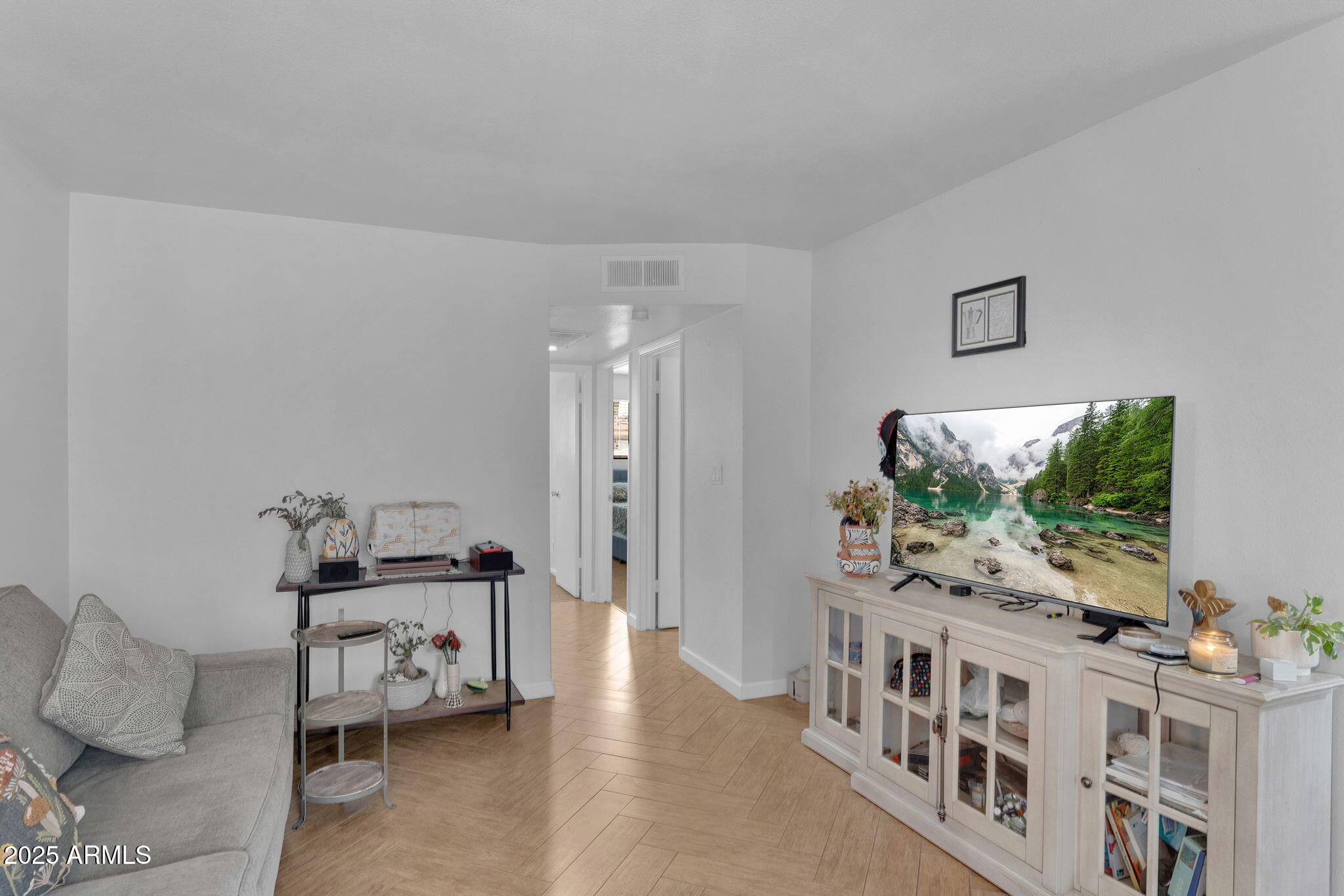 3626 North 37th Street, Unit 7 Phoenix, AZ 85018 - Photo 7 of 25 5-web-or-mls-37th St-3