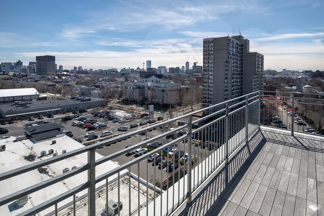 $1,145,000 | 9 Medford Street, Unit PH11, Somerville, MA 02143