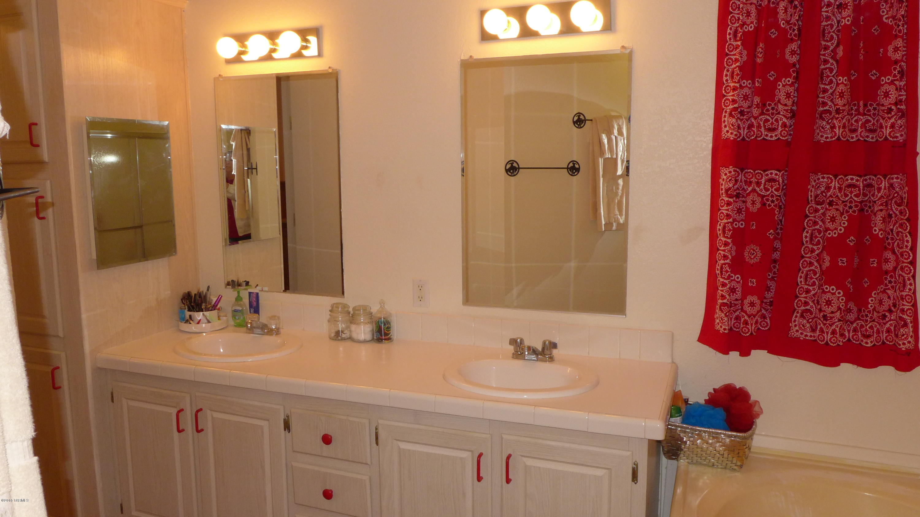 28400 South Rain Valley Road Elgin, AZ 85611 - Photo 16 of 33 Gallery Image 16