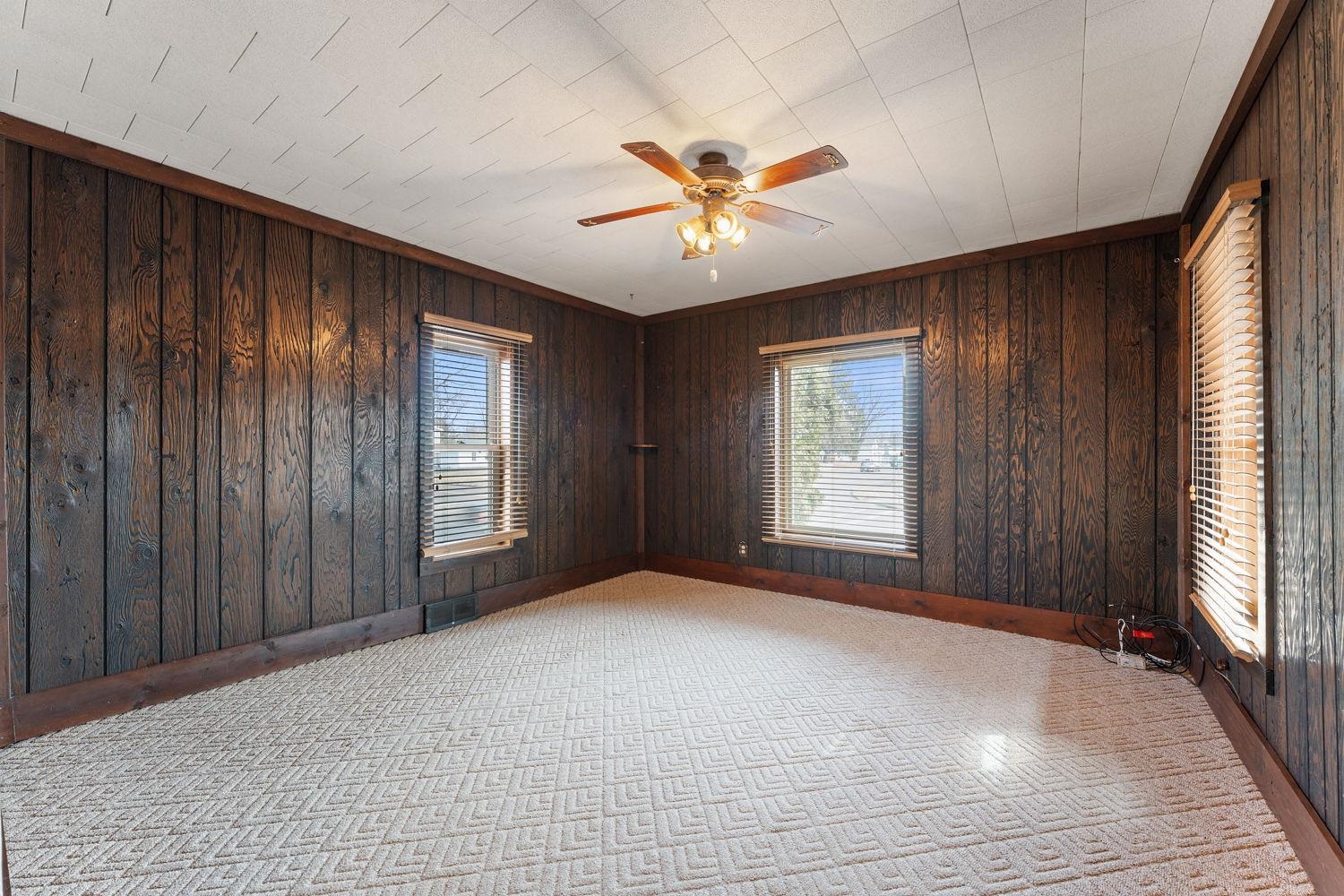 102 South Albert Avenue Reedsburg, WI 53959 - Photo 12 of 38