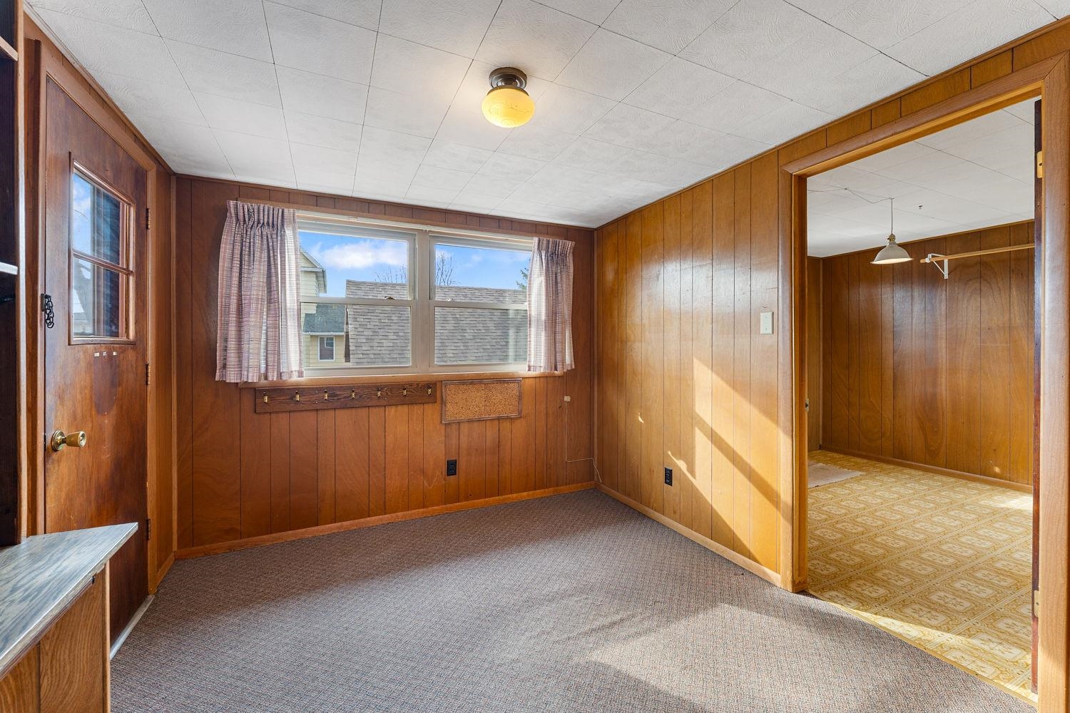 102 South Albert Avenue Reedsburg, WI 53959 - Photo 13 of 38