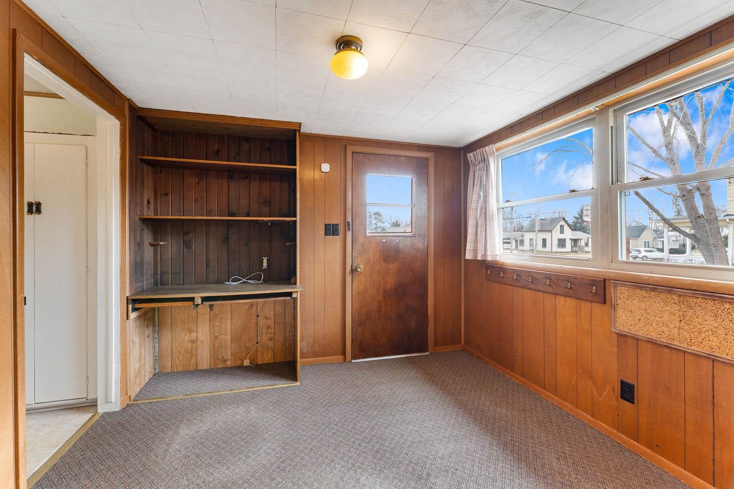 102 South Albert Avenue Reedsburg, WI 53959 - Photo 14 of 38