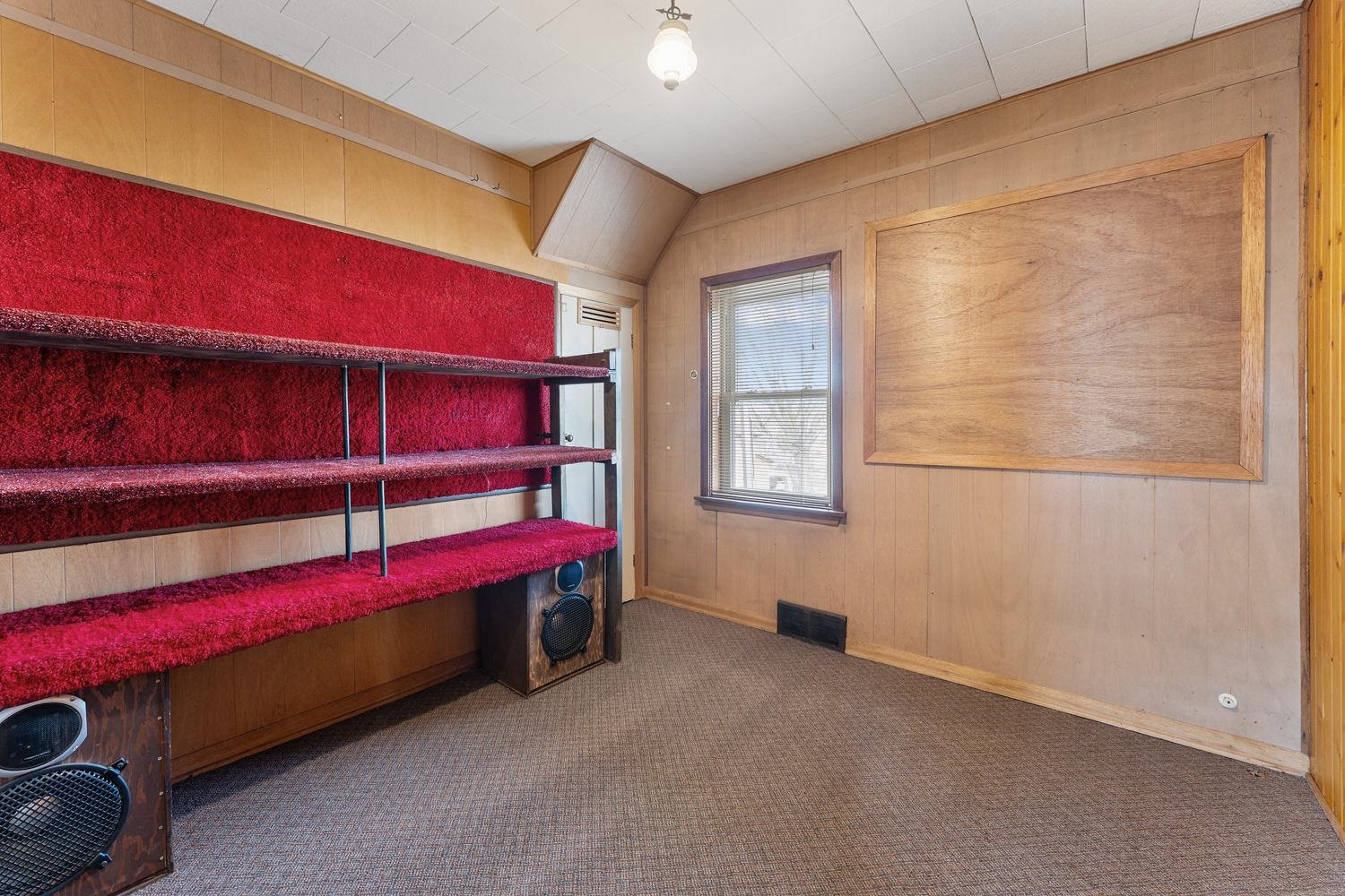 102 South Albert Avenue Reedsburg, WI 53959 - Photo 16 of 38