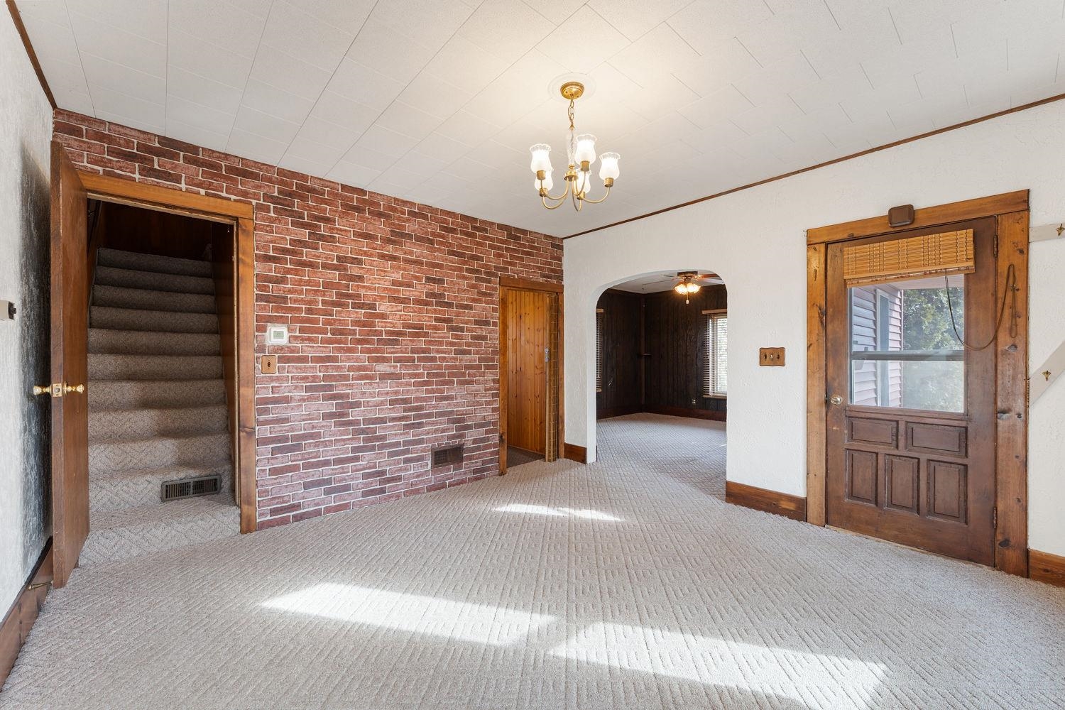 102 South Albert Avenue Reedsburg, WI 53959 - Photo 9 of 38