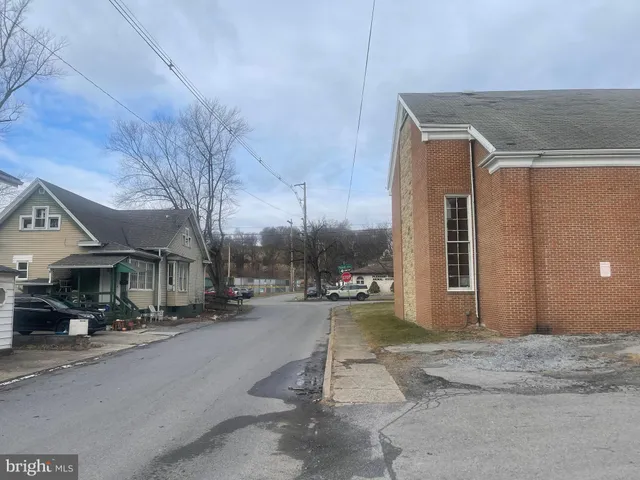 $49,900 | 811 Meadow Street, Altoona, PA 16602