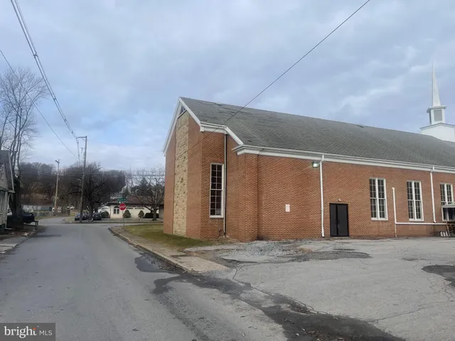 $49,900 | 811 Meadow Street, Altoona, PA 16602