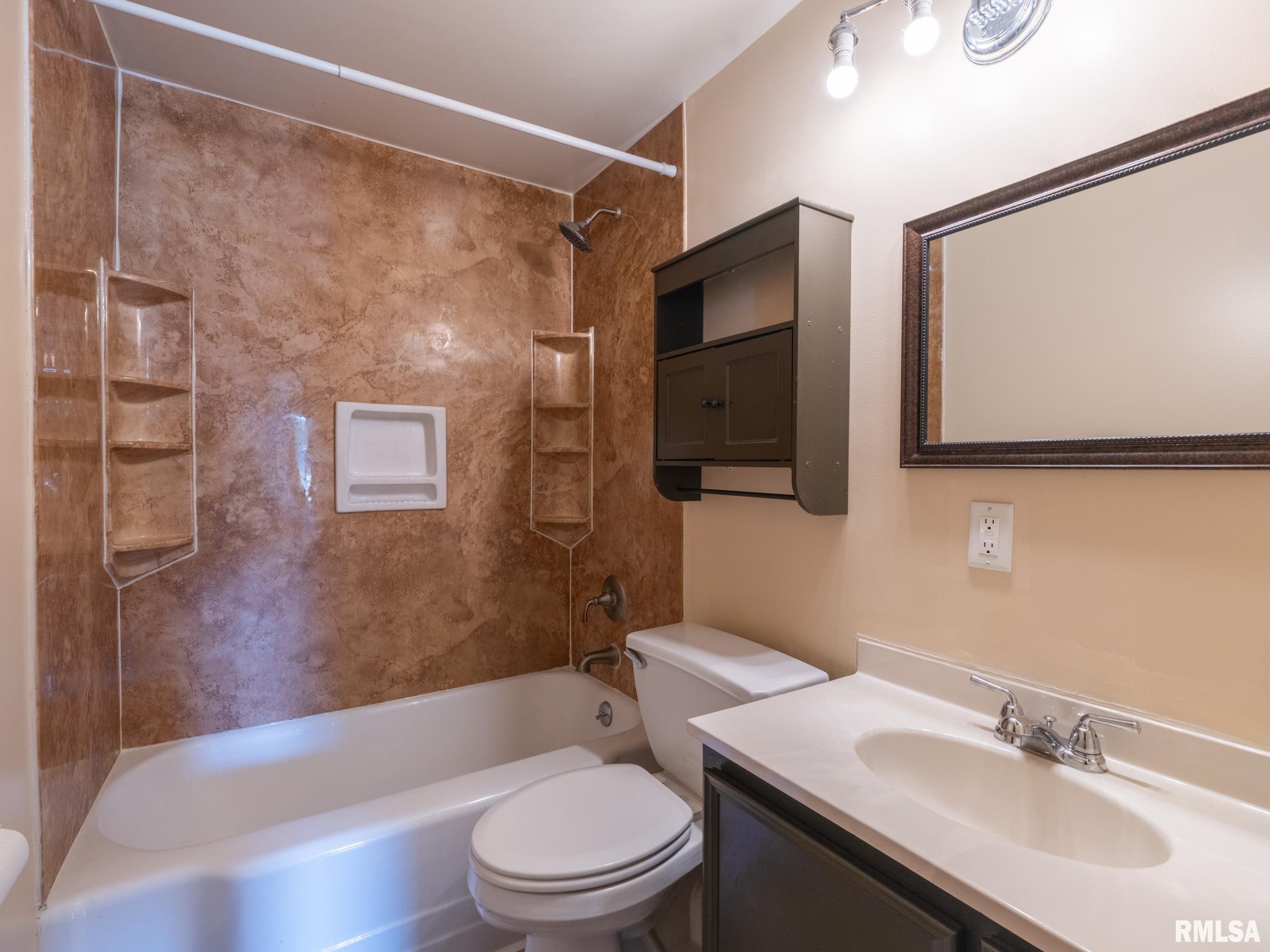611 Woodland Trail Washington, IL 61571 - Photo 19 of 34