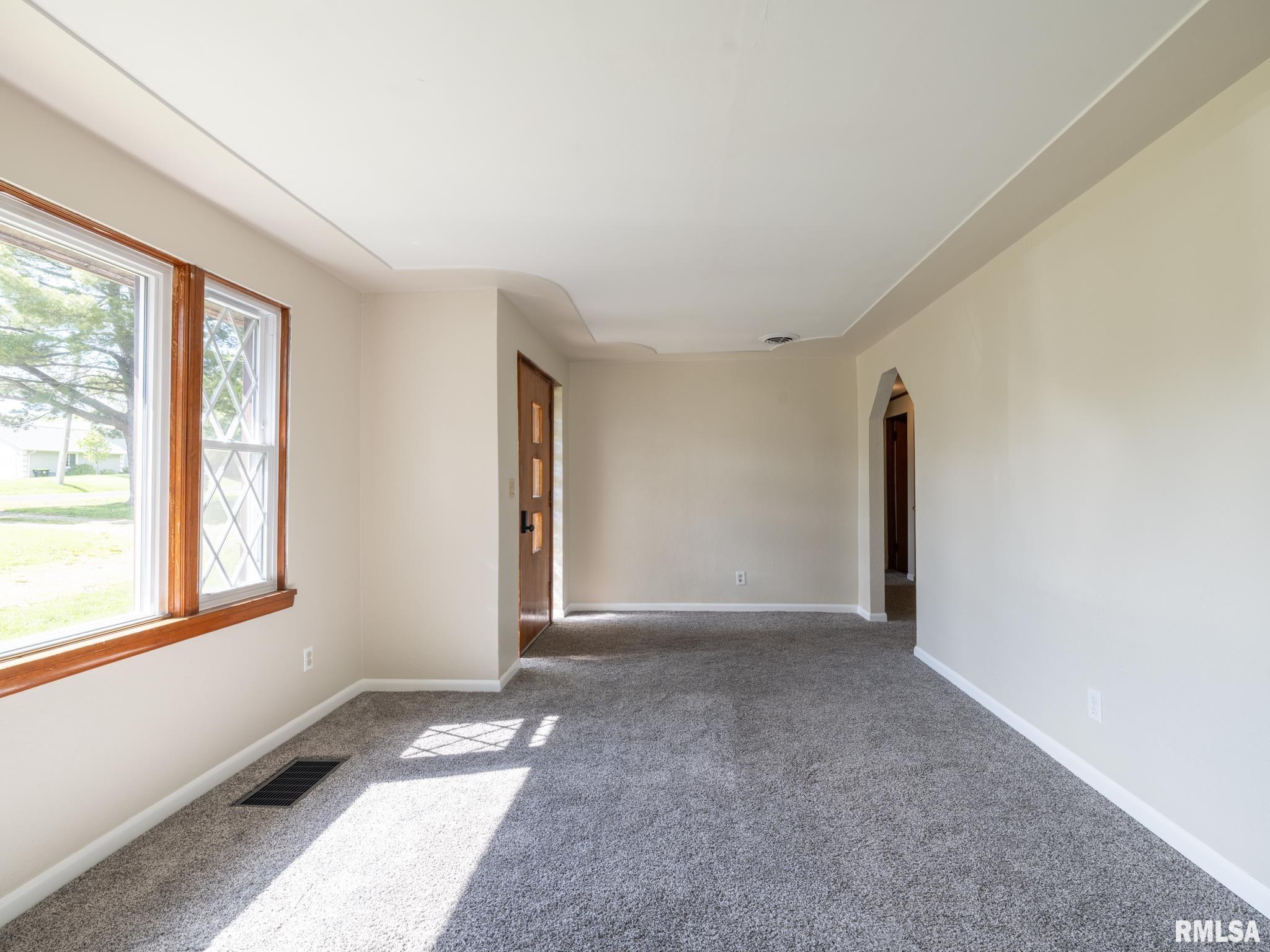 611 Woodland Trail Washington, IL 61571 - Photo 6 of 34