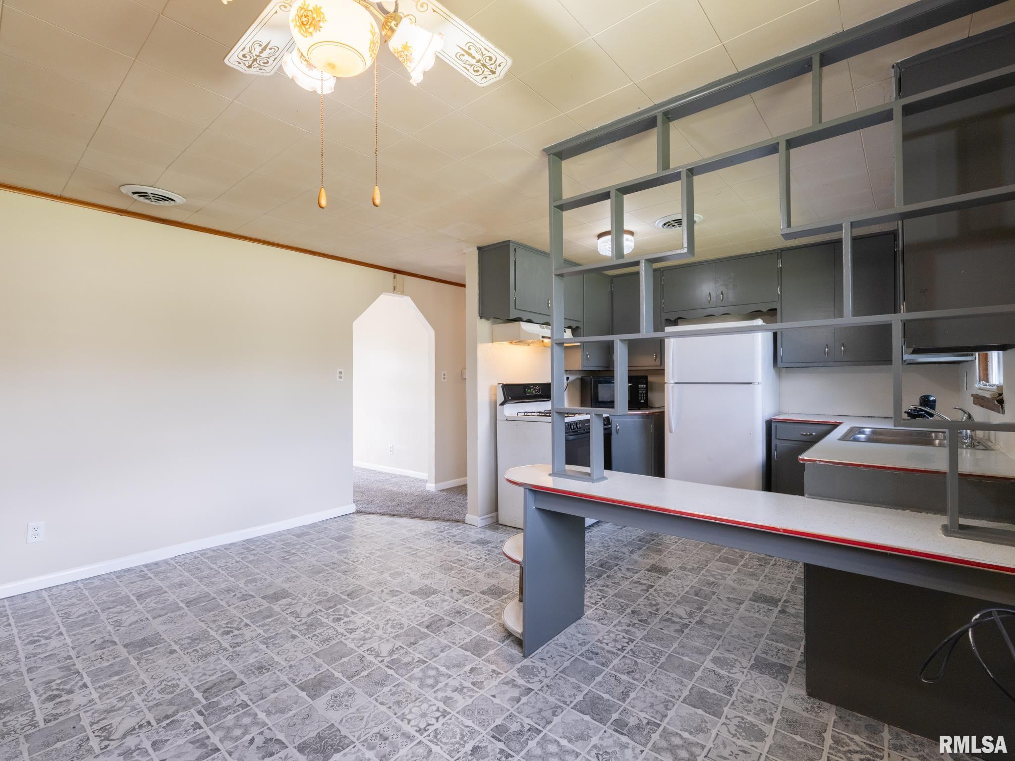 611 Woodland Trail Washington, IL 61571 - Photo 7 of 34