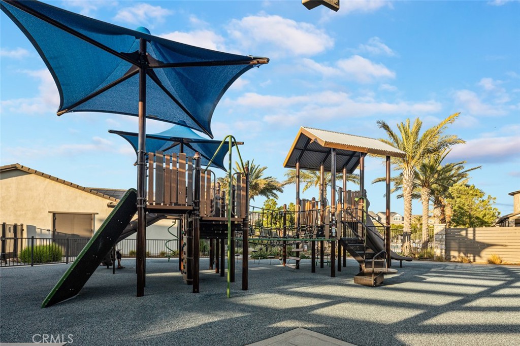 39504 Caladium Drive Temecula, CA 92591 - Photo 35 of 38 a blue sign that is on the side of a road