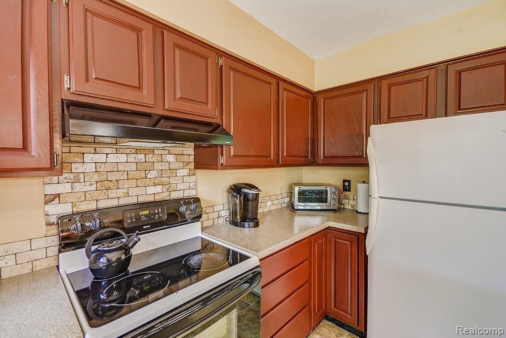 5454 Dexter-Pinckney Road Dexter, MI 48130 - Photo 12 of 43 14.jpg