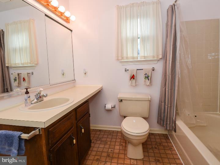 107 Twining Road Lansdale, PA 19446 - Photo 15 of 25 Bathroom