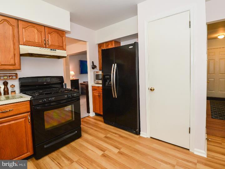 107 Twining Road Lansdale, PA 19446 - Photo 10 of 25 Kitchen