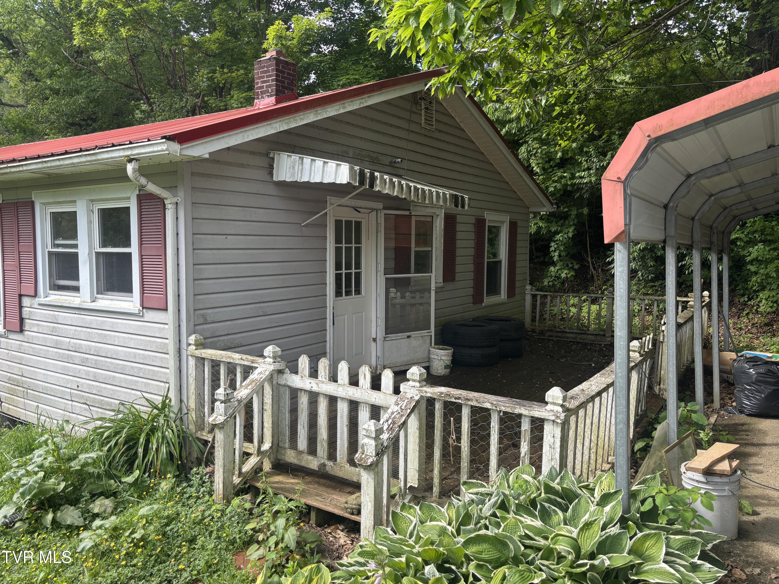 141 Canter Road Trade, TN 37691 - Photo 3 of 10 IMG_5507