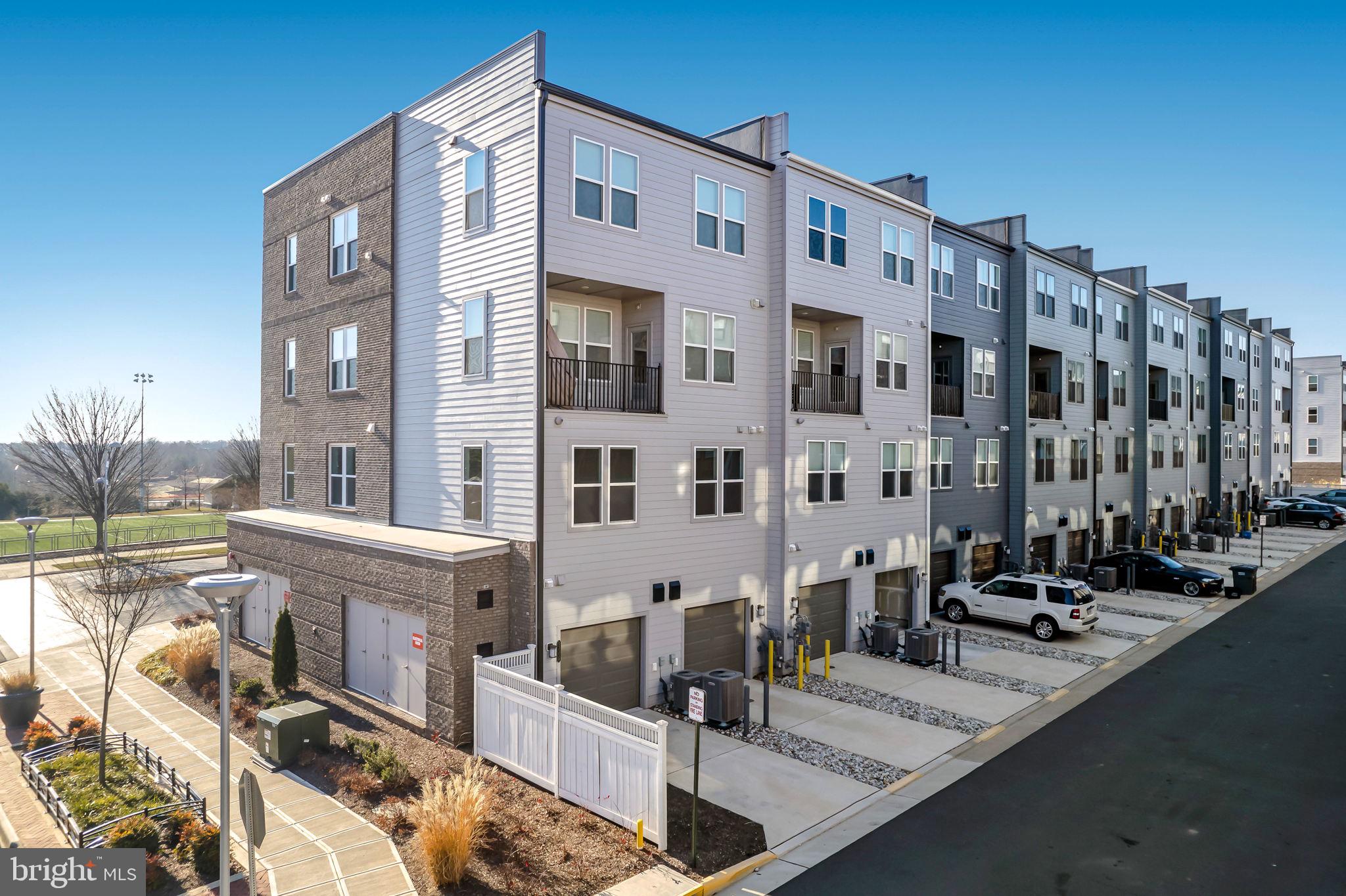 13330 Arrowbrook Centre Drive Herndon, VA 20171 - Photo 15 of 23 Park in your garage &/or on your driveway!