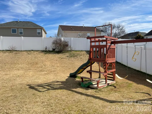 $2,300 | 176 Silverspring Place, Mooresville, NC 28117