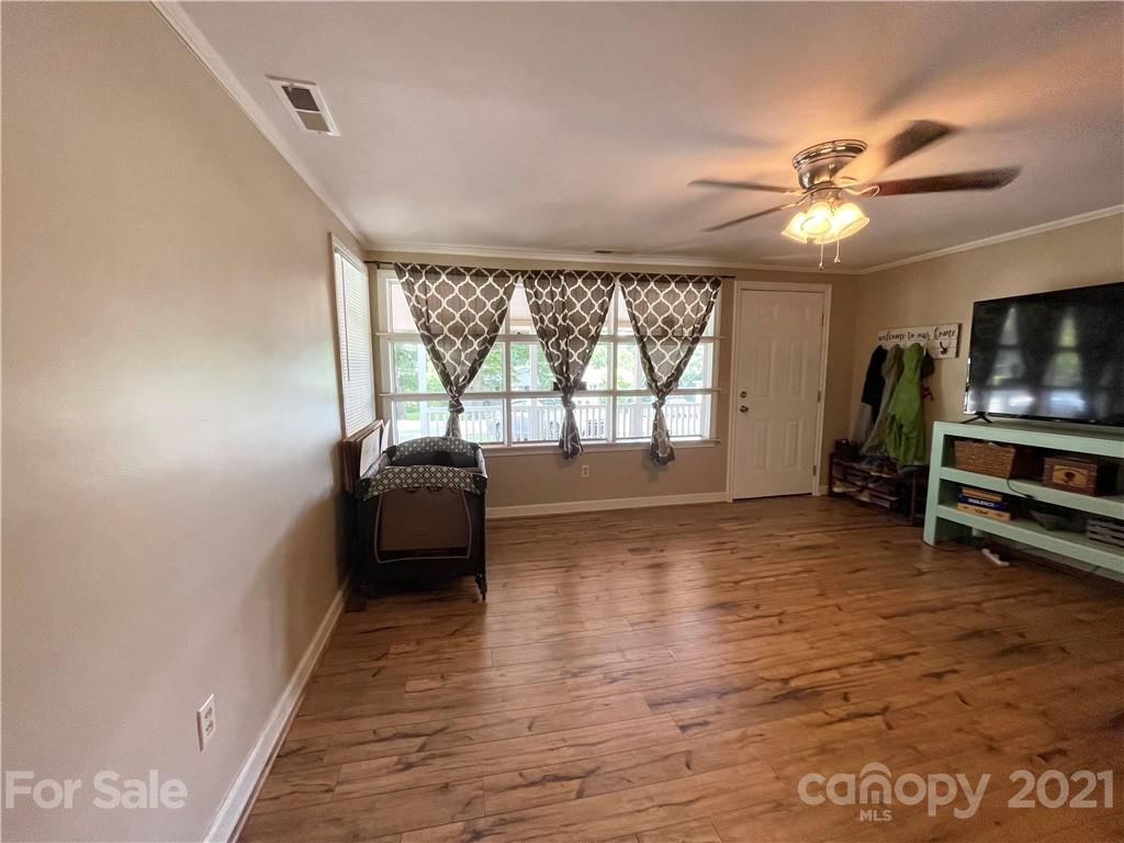 453 Swanson Road Lenoir, NC 28645 - Photo 5 of 24 Gallery Image 5