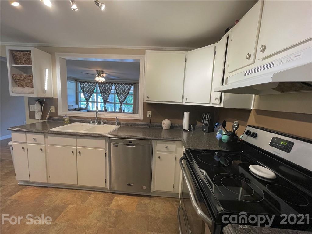 453 Swanson Road Lenoir, NC 28645 - Photo 6 of 24 Gallery Image 6