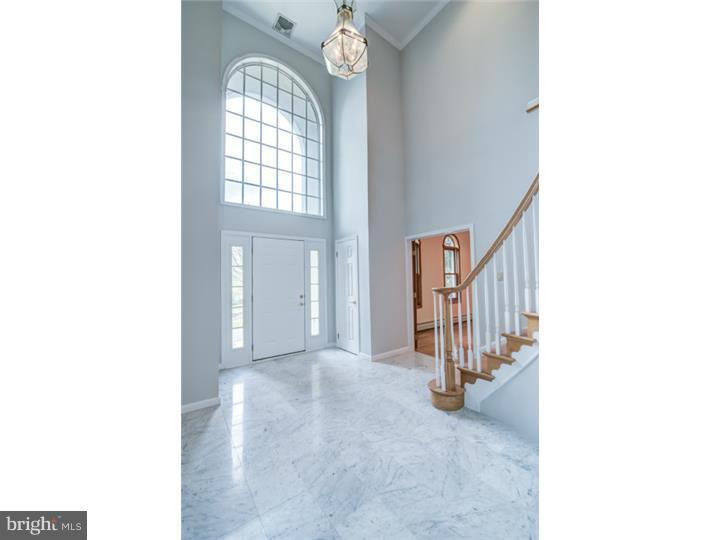 698 Swamp Road Newtown, PA 18940 - Photo 4 of 25 Foyer
