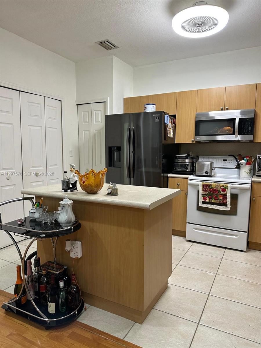 1612 Southeast 30th Street Homestead, FL 33035 - Photo 10 of 41