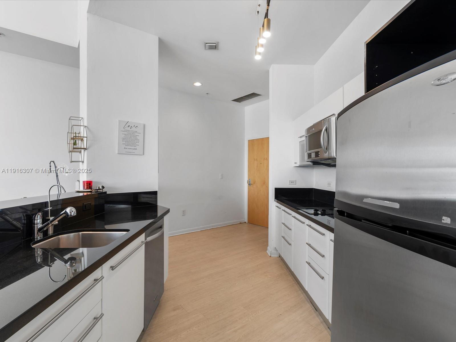 253 Northeast 2nd Street, Unit 229 Miami, FL 33132 - Photo 14 of 27