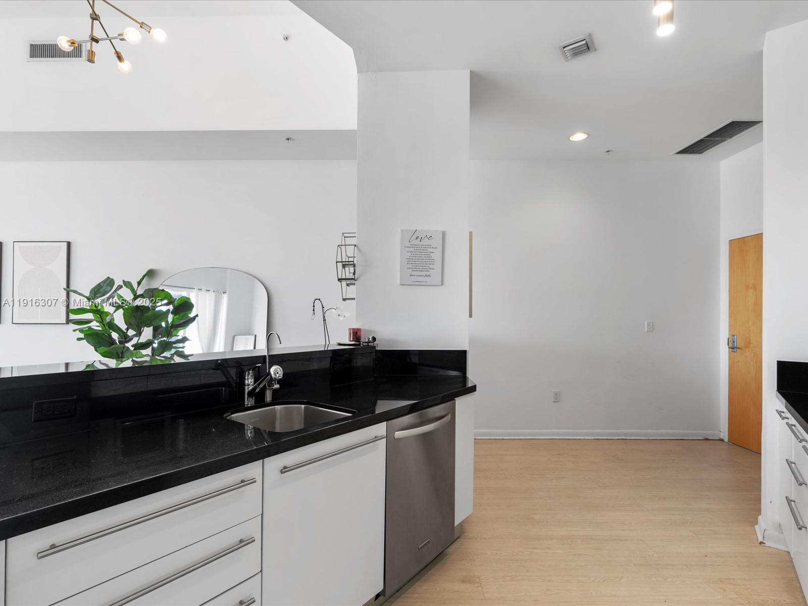 253 Northeast 2nd Street, Unit 229 Miami, FL 33132 - Photo 15 of 27