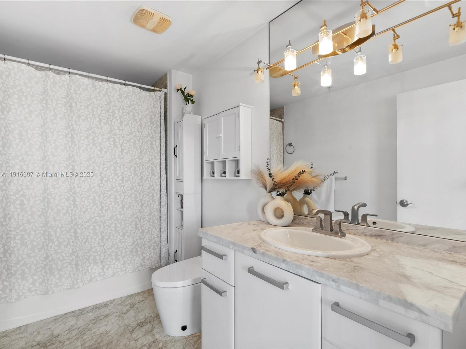 253 Northeast 2nd Street, Unit 229 Miami, FL 33132 - Photo 24 of 27