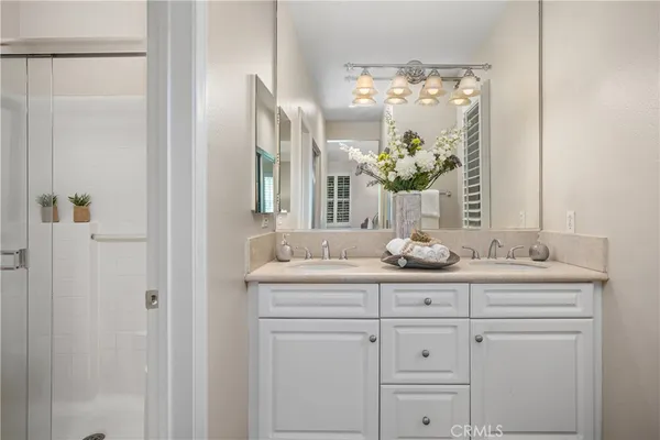 $999,000 | 33 Flowerbud, Irvine, CA 92603