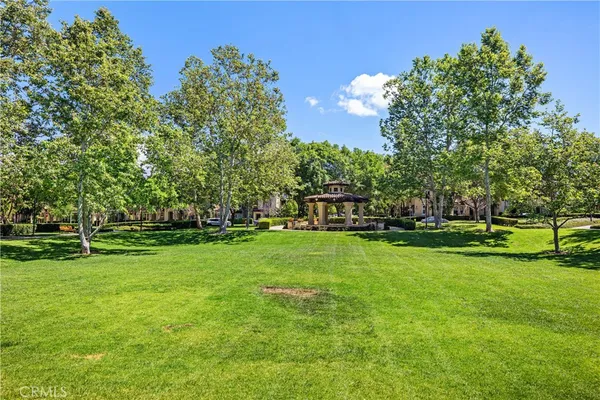 $999,000 | 33 Flowerbud, Irvine, CA 92603