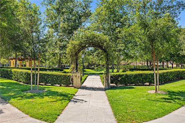 $999,000 | 33 Flowerbud, Irvine, CA 92603