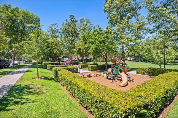 $999,000 | 33 Flowerbud, Irvine, CA 92603