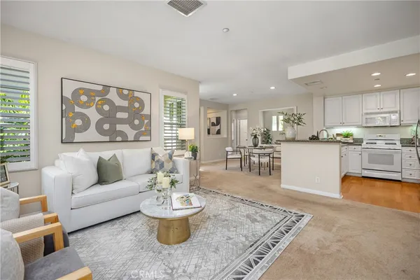 $999,000 | 33 Flowerbud, Irvine, CA 92603