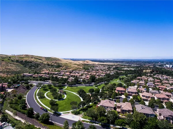 $999,000 | 33 Flowerbud, Irvine, CA 92603