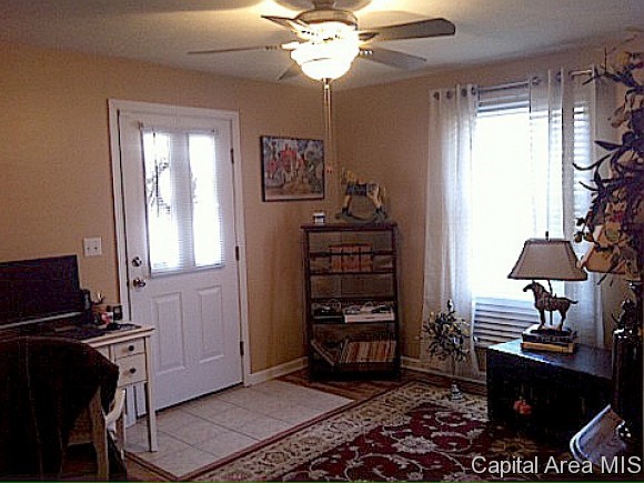 2112 East Sangamon Avenue Springfield, IL 62702 - Photo 7 of 17
