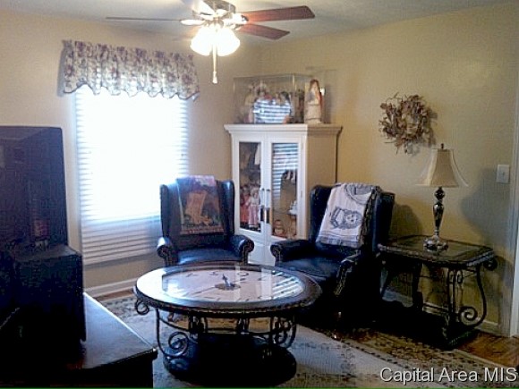 2112 East Sangamon Avenue Springfield, IL 62702 - Photo 8 of 17