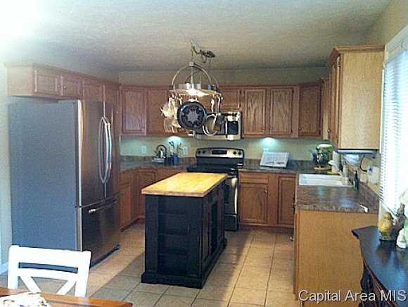 2112 East Sangamon Avenue Springfield, IL 62702 - Photo 9 of 17