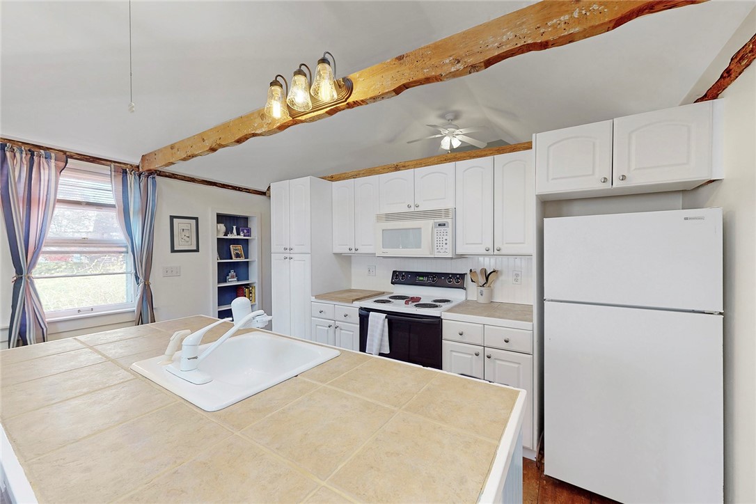 16 Thames Street Newport, RI 02840 - Photo 12 of 31