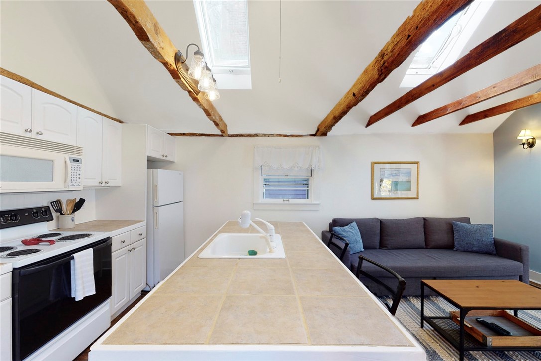 16 Thames Street Newport, RI 02840 - Photo 14 of 31